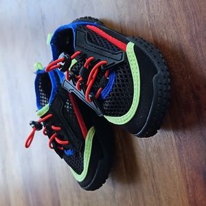 Toddler Water Shoes size 5/6